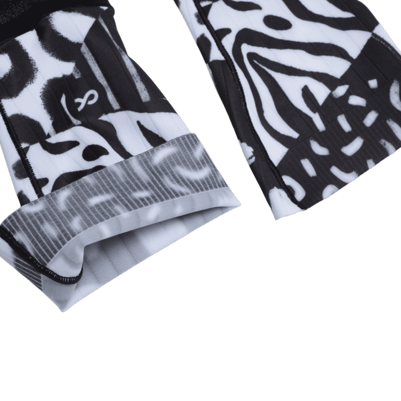 Alternative view of Run your feet off 2 – Dark Knight